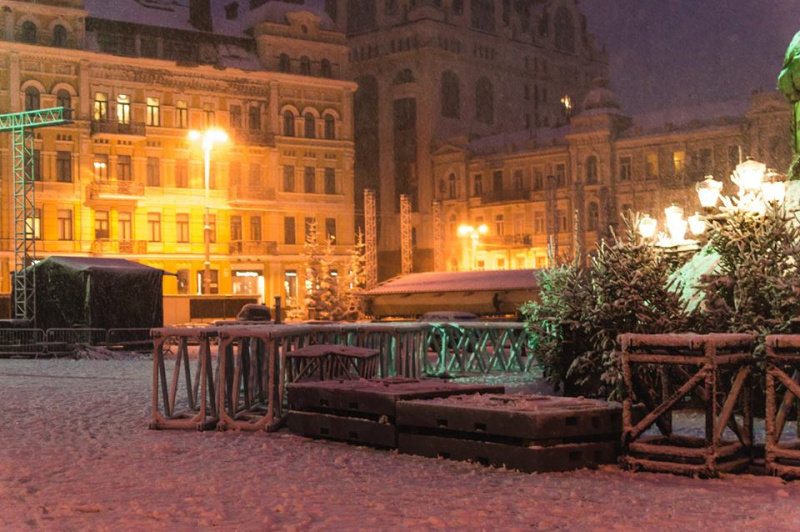 "Магія": в мережі показали нові зимові фото "нашумілої" новорічної ялинки