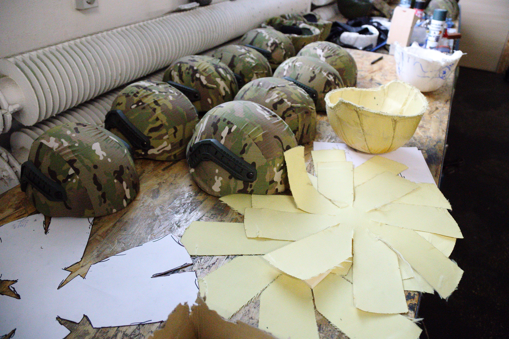 Хочешь мира - готовься к войне: как производят бронежилеты для украинских бойцов