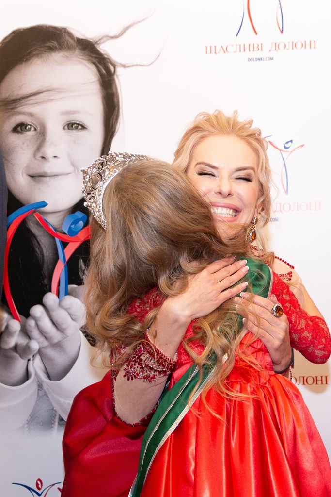 Українські зірки виконали мрії дітей-сиріт з усієї країни