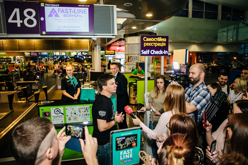 Дмитро Комаров вирушив підкорювати нову країну: що відомо про поїздку