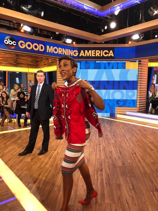 Популярная американская телезвезда пообещала выйти в эфир в украинской вышиванке