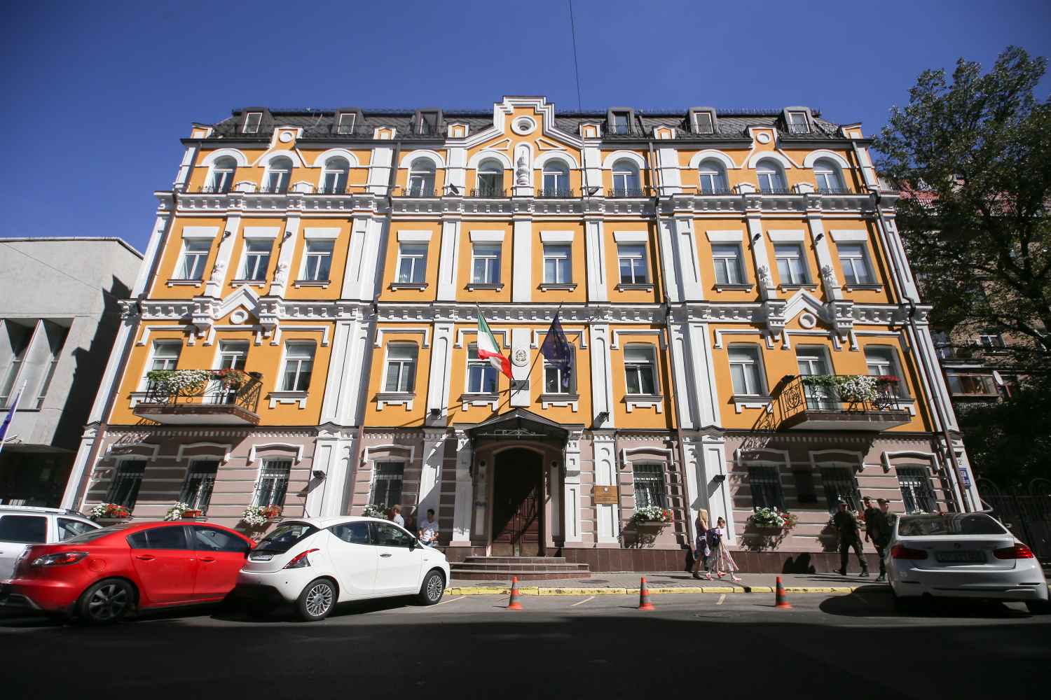 Вулиця Ярославів Вал, 32 – Будинок, де провела свій медовий місяць Леся Українка