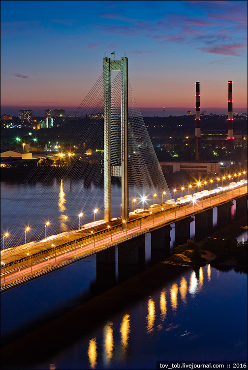 Удивительный Киев: фотограф показал новый ракурс на Южный мост
