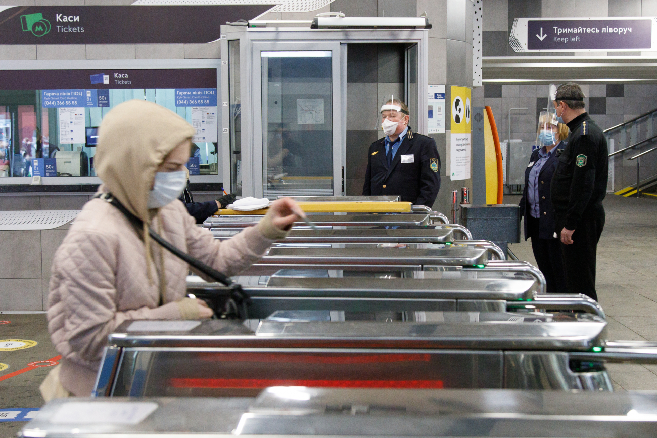 Киянам розповіли, скільки має коштувати проїзд у метро і коли піднімуться ціни