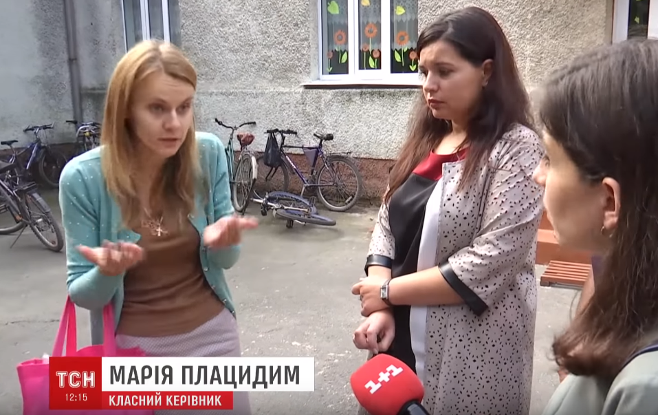 "Таких надо увольнять": на Волыни учитель из-за денег посадила школьника за ненужную старую парту