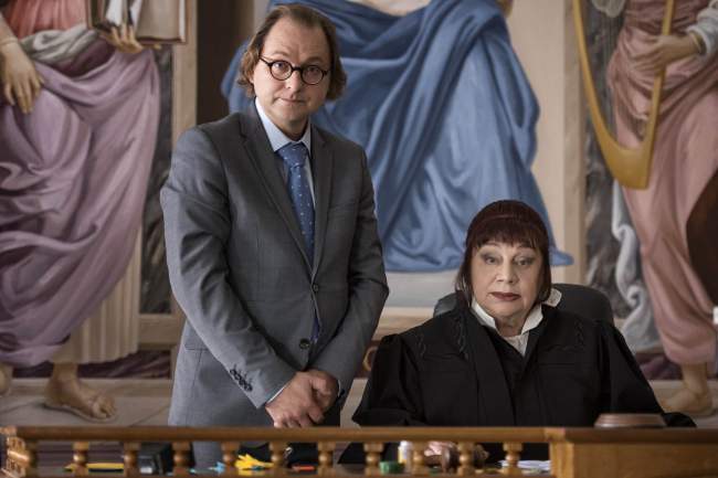 "Я, ти, він, вона": вийшов новий тизер романтичної комедії з Зеленським (відео)