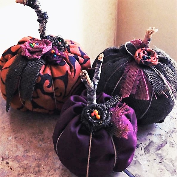 Вироби на Хелловін: оригінальний декор своїми руками