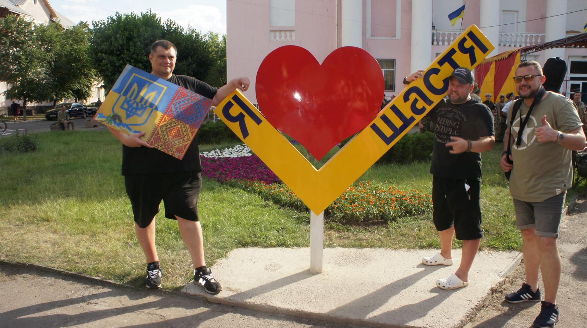 І знову на фронт: "Квартал 95" провідав бійців на передовій