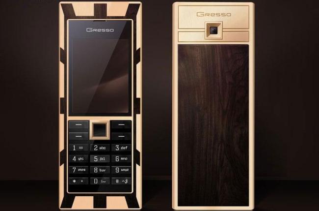 Золотые слова: как выглядят топ-10 самых дорогих мобильных телефонов в мире