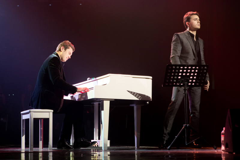 Аплодисменты с первых нот: Влад Сытник дал в Киеве большой сольный концерт
