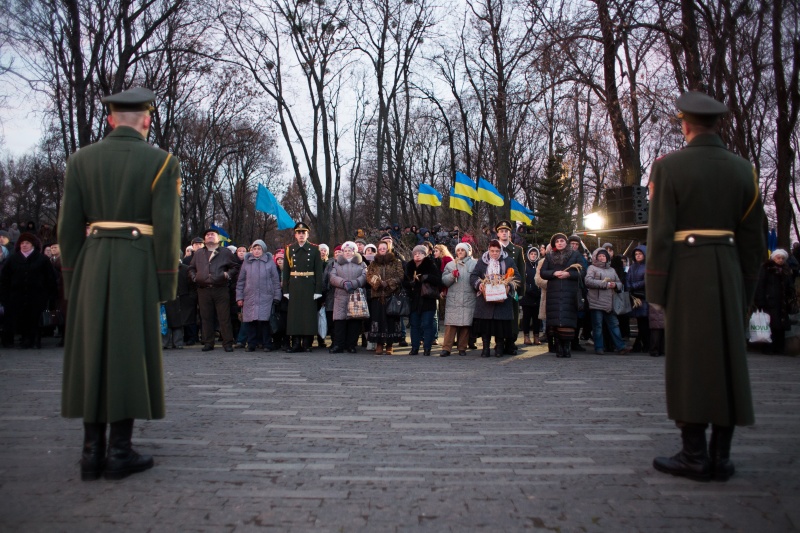 В Киеве почтили память погибших во время Голодомора: фоторепортаж