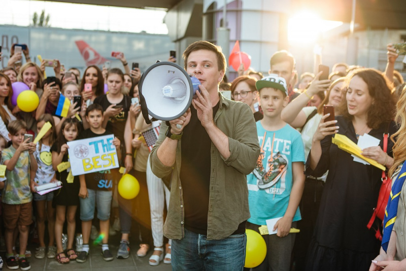 Дмитрий Комаров отправился покорять новую страну: что известно о поездке