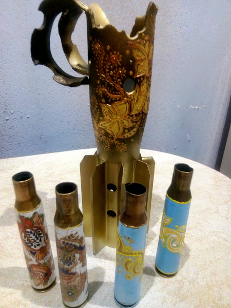 Зірки виставили унікальні лоти на благодійний аукціон, щоб врятувати життя волонтера з АТО