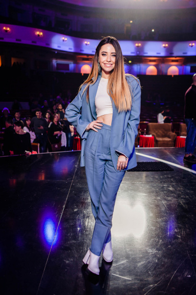 "Понеслась": украинские звезды рассказали, как прошел их школьный выпускной вечер