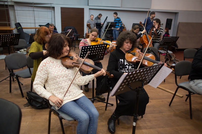 Пианист-виртуоз Хмара готовится к шоу "Колесо жизни" с симфоническим оркестром
