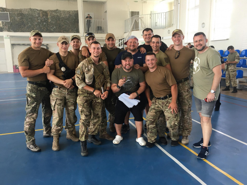 И снова на фронт: &quot;Квартал 95&quot; проведал бойцов на передовой