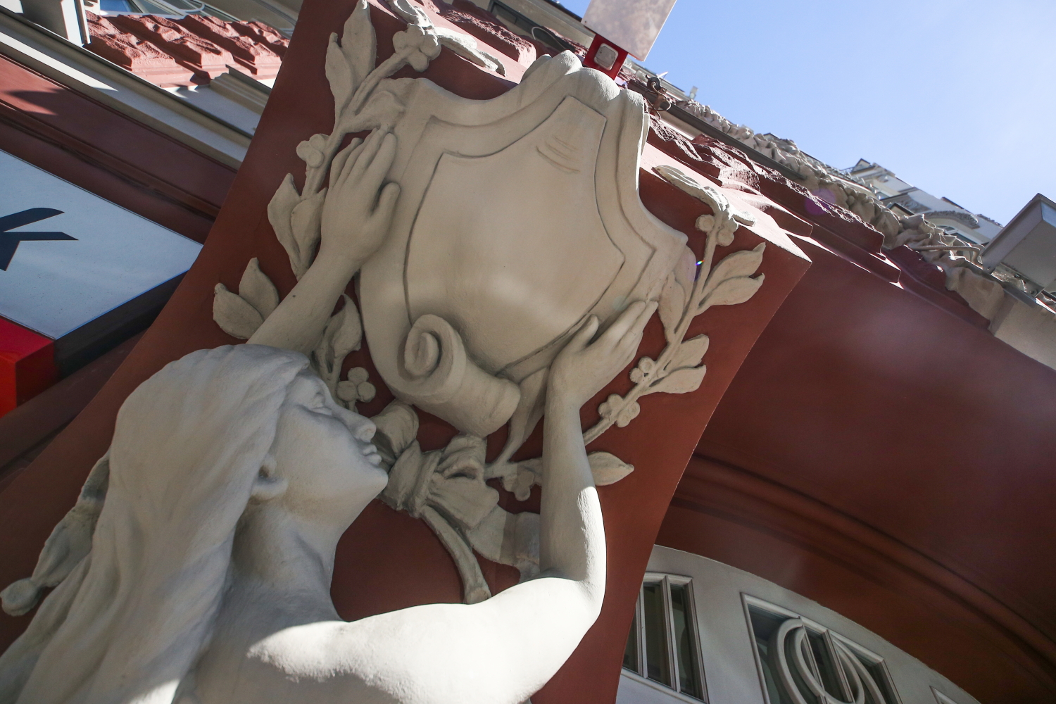 Прогулянка по вулиці Ярославів Вал у Києві