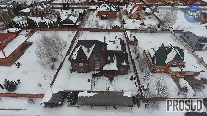 Син судді у 23 роки збудував елітний маєток за $2 млн