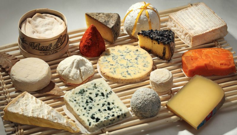 В твороге его мало: Супрун развенчала мифы о продуктах, богатых кальцием