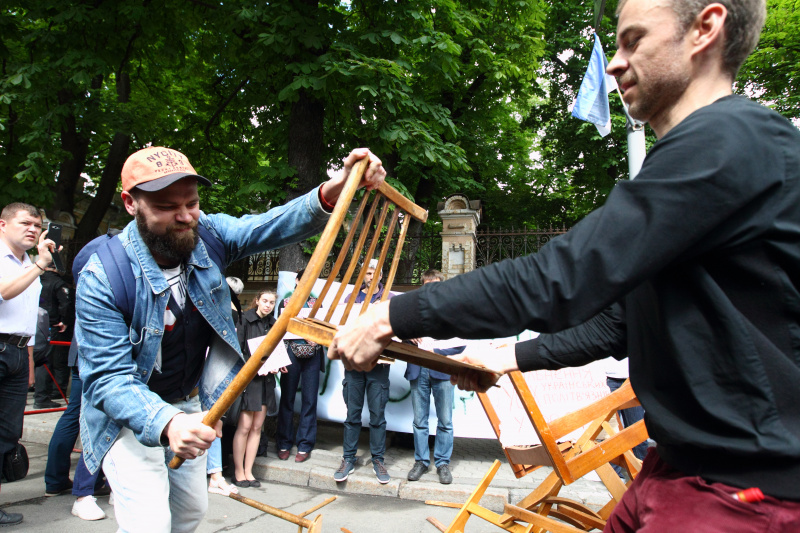 "Хватит сидеть": в Киеве прошла акция в поддержку Сенцова (яркий фоторепортаж)