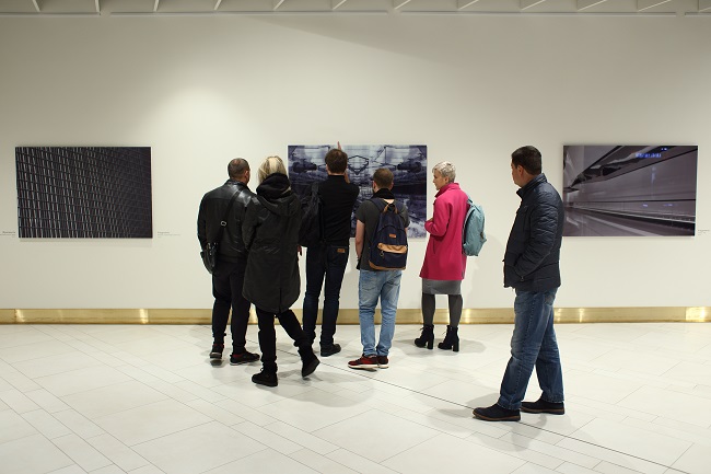 Минимализм и геометрия пространства: в Киеве открылась выставка урбанистической фотографии Убика Литвина