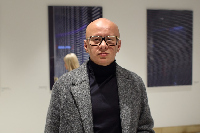 Минимализм и геометрия пространства: в Киеве открылась выставка урбанистической фотографии Убика Литвина