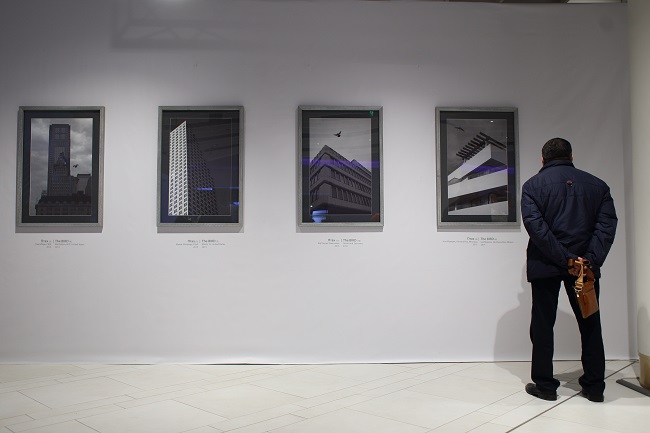 Минимализм и геометрия пространства: в Киеве открылась выставка урбанистической фотографии Убика Литвина