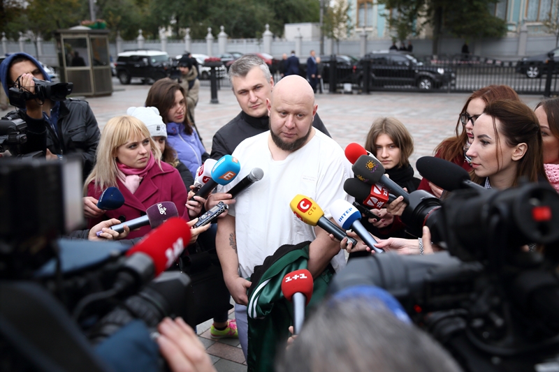 Під Радою відбувся мітинг за прийняття медичної реформи (фото)