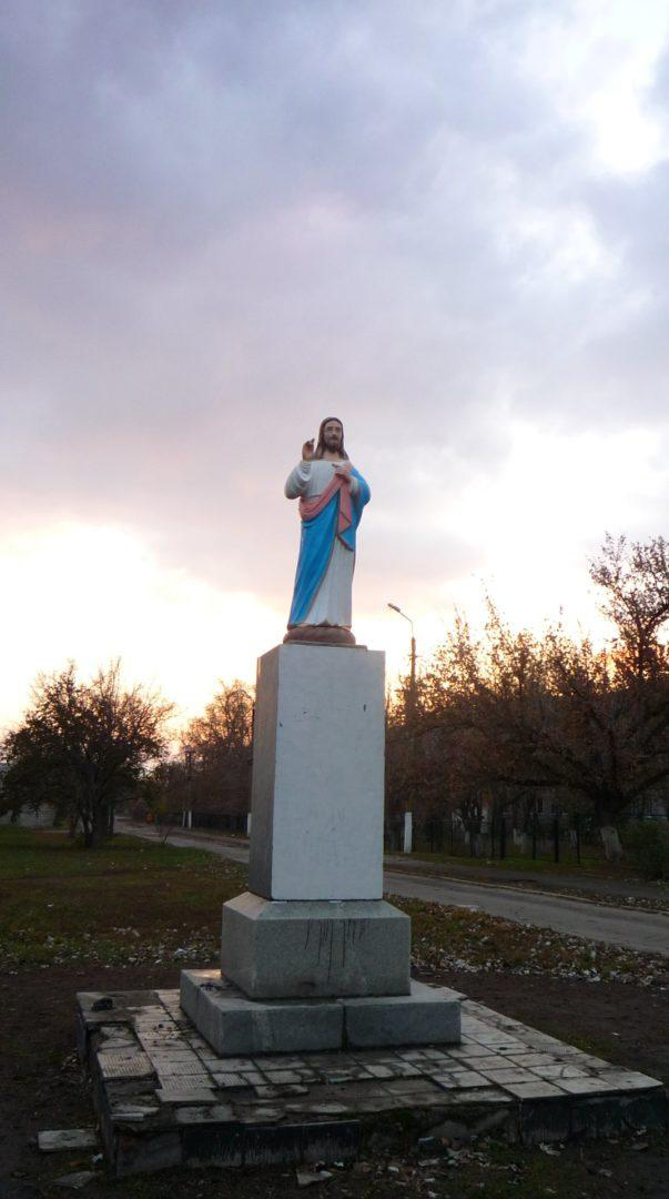 Під Запоріжжям Леніна "декомунізували" в Ісуса (фото)