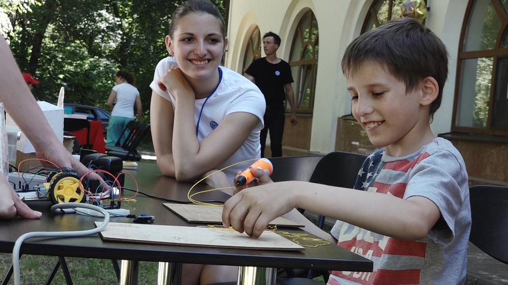 Нас не надо бояться: как дети с инвалидностью борются за образование в обычных школах