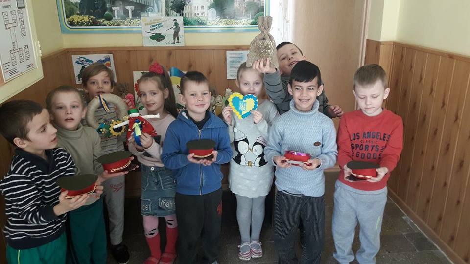 Діти нацгвардейцев зворушливо привітали своїх батьків з Днем Національної гвардії (відео)