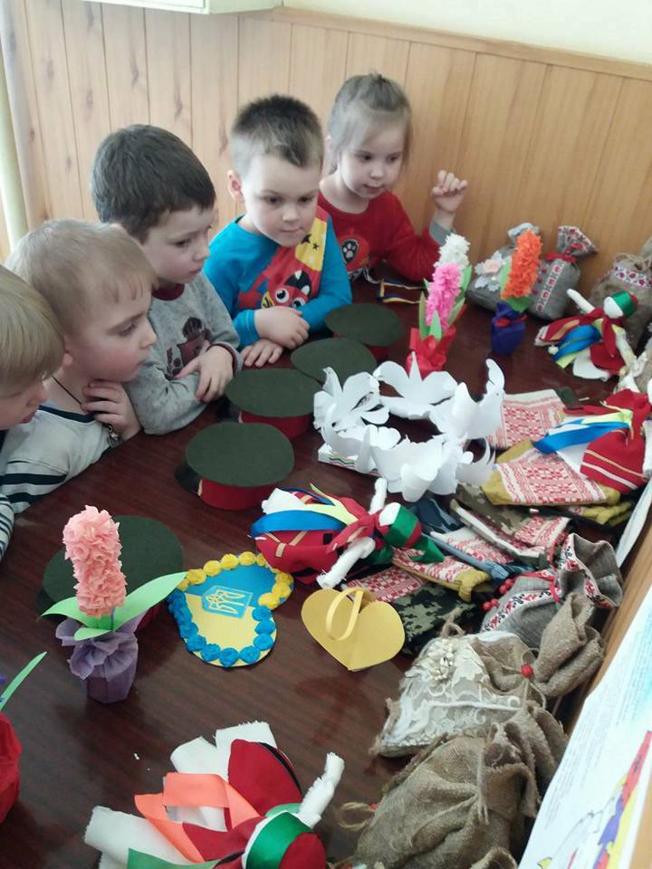 Діти нацгвардейцев зворушливо привітали своїх батьків з Днем Національної гвардії (відео)