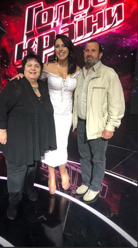 Джамала показала, как с маленьким сыном, мужем и родителями ехала на Голос країни (фото)