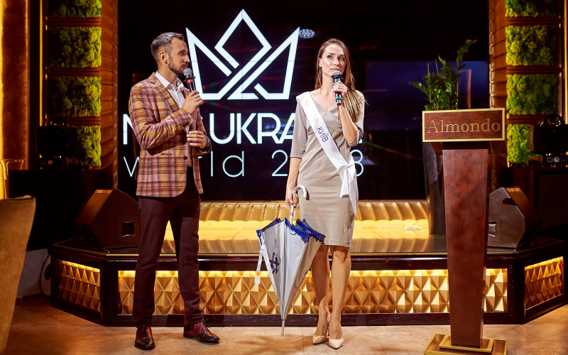 Участницы &quot;Mrs. Ukraine World 2018&quot; провели благотворительный аукцион (фото)