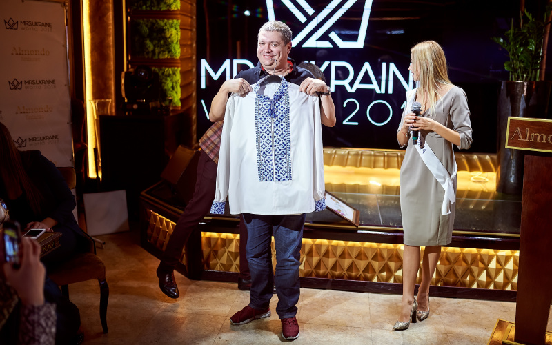 Участницы &quot;Mrs. Ukraine World 2018&quot; провели благотворительный аукцион (фото)