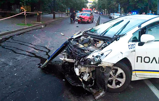 "Вилетів на червоне світло": у Харкові "копа", який вбив молоду пару, повністю відновили на службі