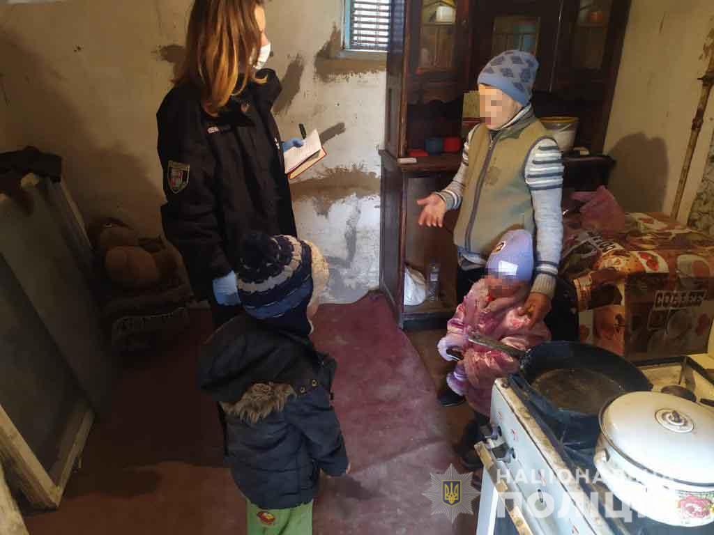 В Украине 42 тысячи детей вернули из интернатов в проблемные семьи, ничего не проверив