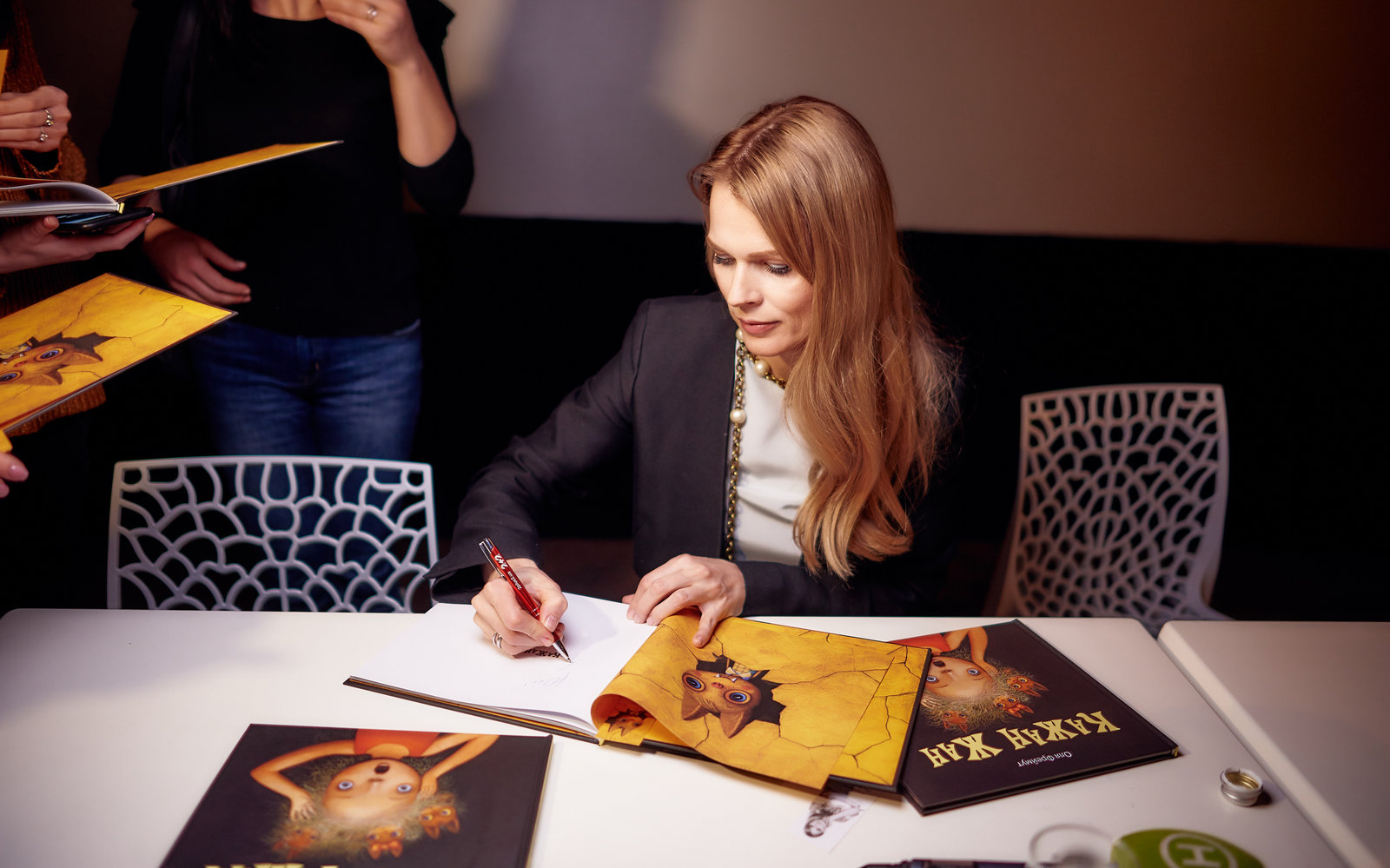 Литературный дебют: Ольга Фреймут презентовала книжку для детей (фото)