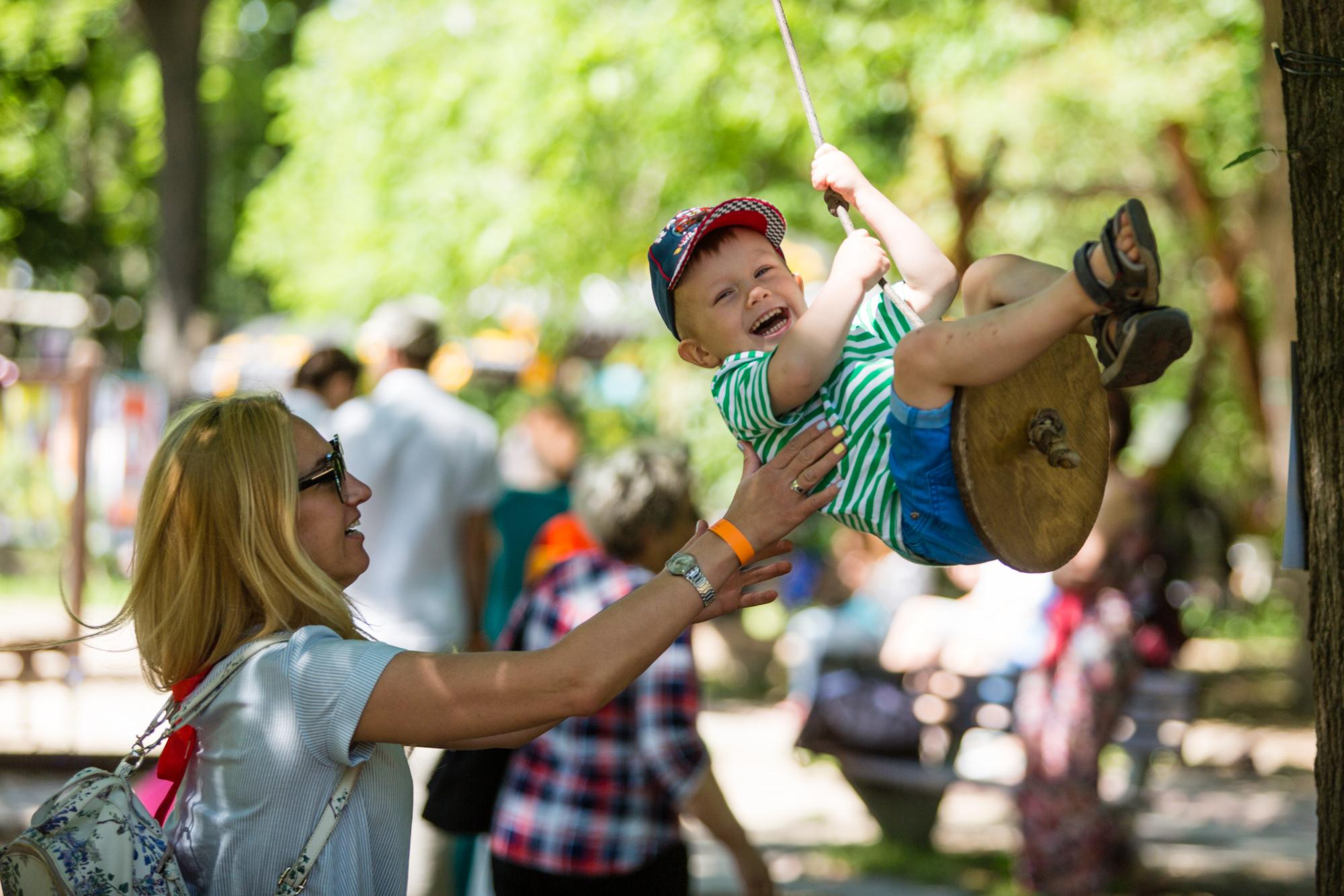 Літо в місті: де відпочити у Києві всією сім'єю