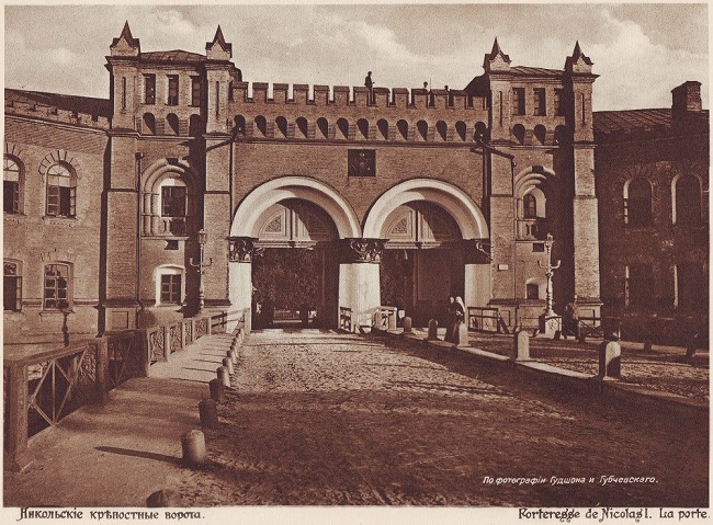 Никольские крепостные ворота