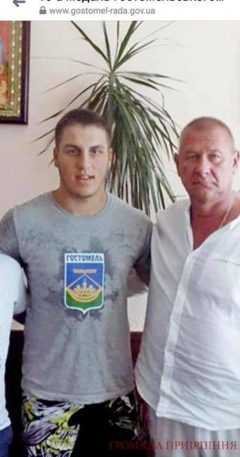 Назад в 90-е: как "титушки" и "братки" уничтожают лес в Гостомеле