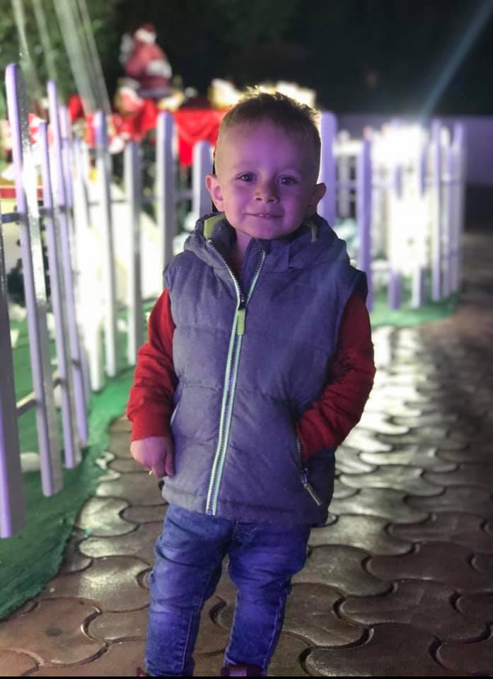 Почути світ: маленькому Максиму терміново потрібна допомога