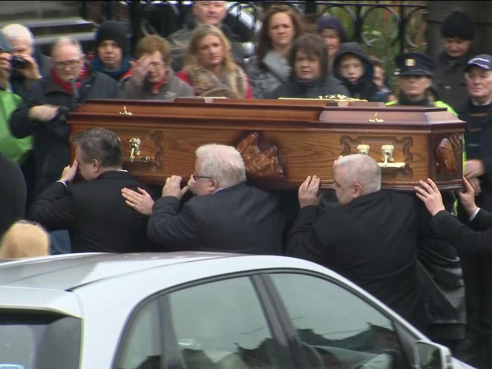 Поховали солістку The Cranberries Долорес О'Ріордан (фото, відео)