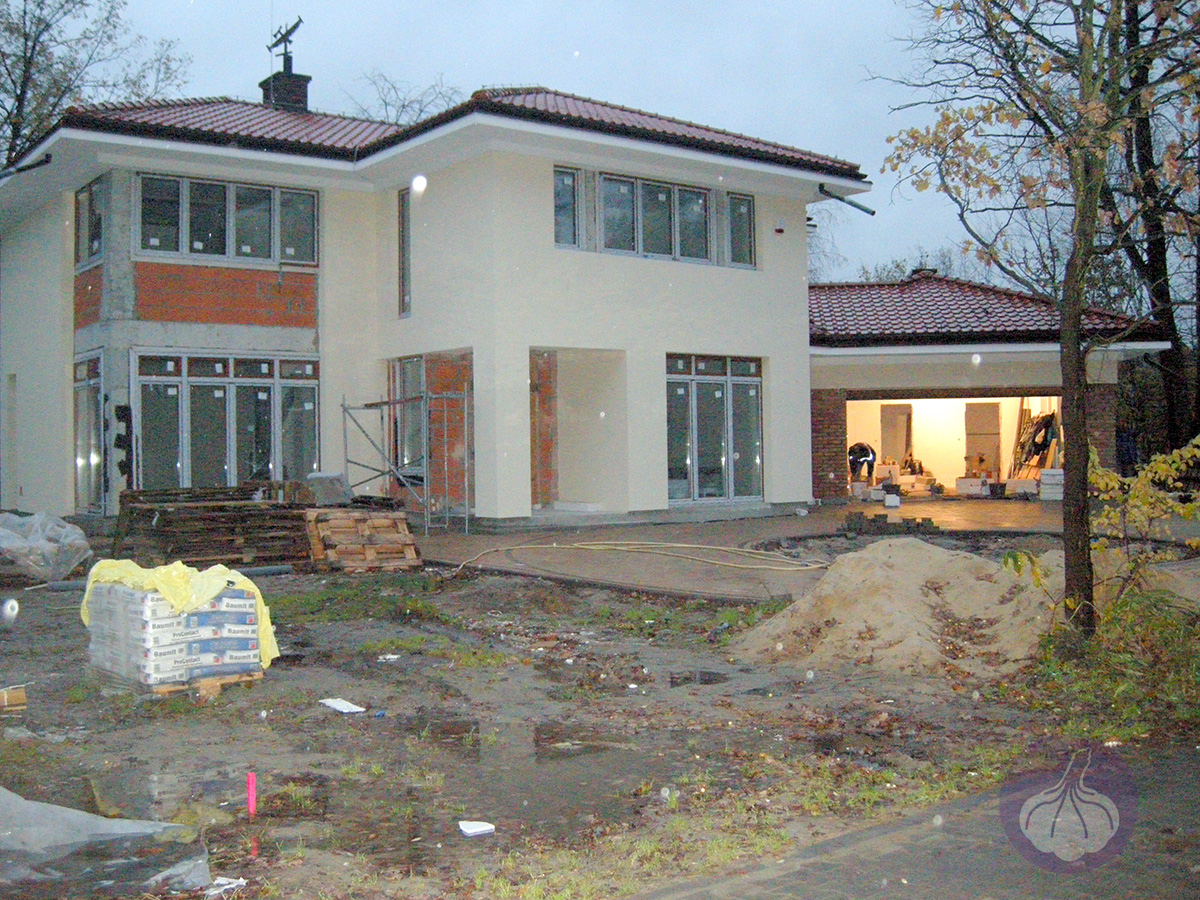 В лесу под Варшавой нашли дом скандального мэра Ирпеня