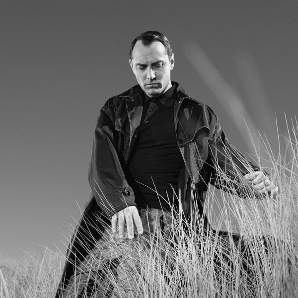 Джуд Лоу стал лицом новой кампании Prada