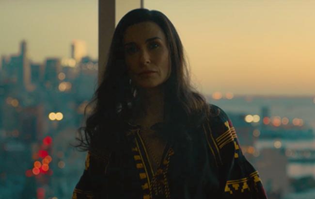 Мировые звезды в вышиванках: на них хочется смотреть снова и снова