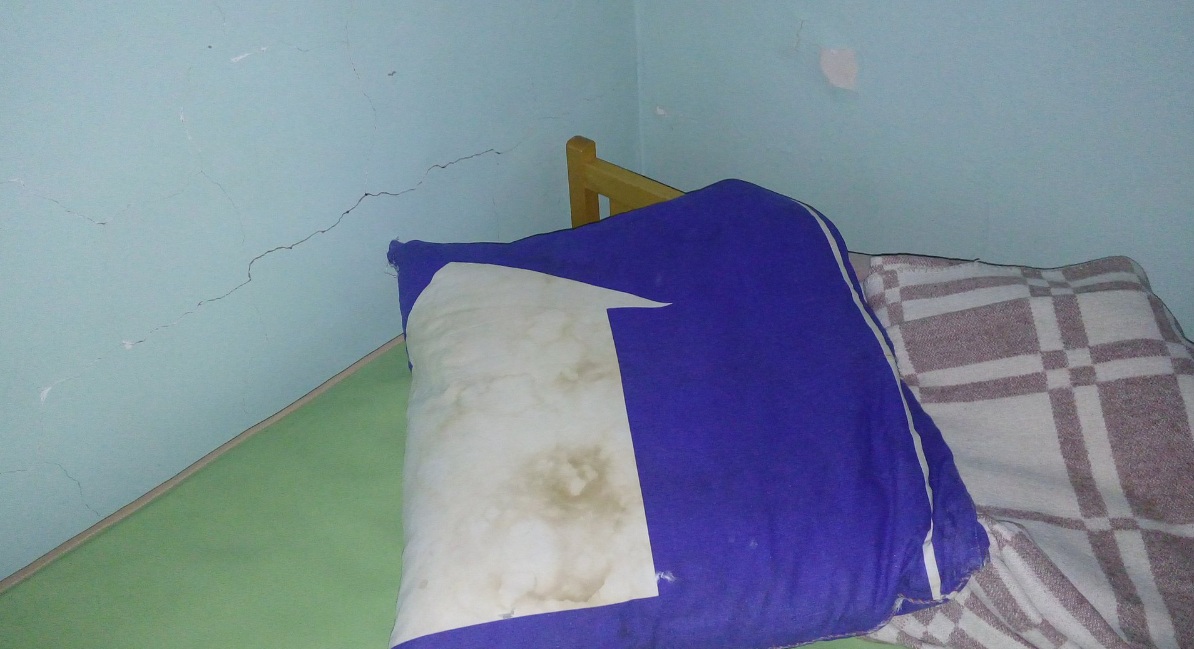 &quot;Без воды и ремонта&quot;: в сети ужаснулись фотографиями роддома в Крыму