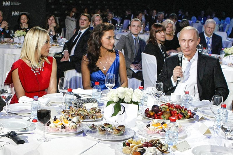 Орнелла Мути на ужине с Путиным