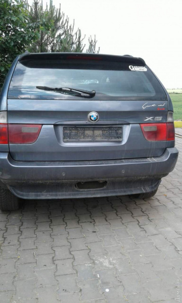 В Одеській області п'яний батюшка на BMW X5 влаштував ДТП і втік