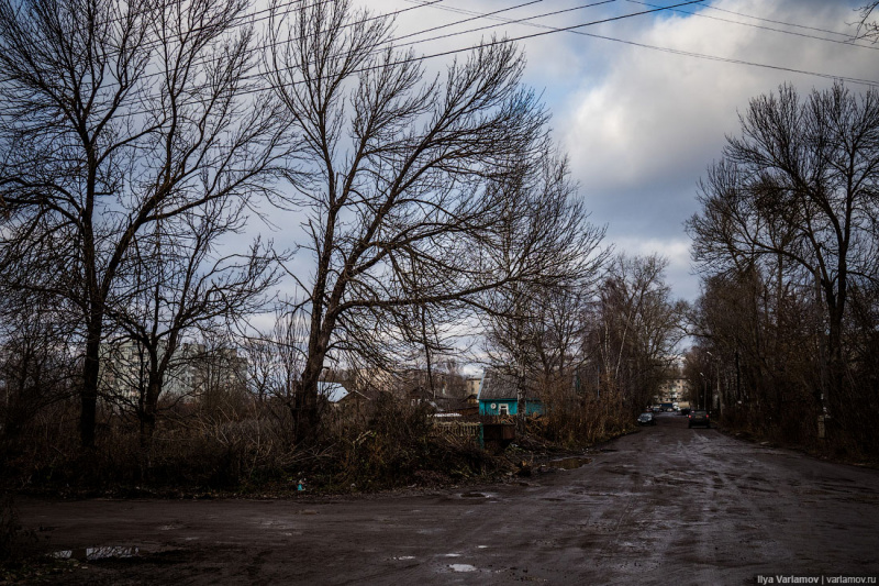 "Невероятная разруха": известный блогер показал, как живут люди в маленьком городке России